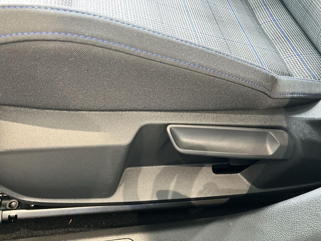 Volkswagen Golf CarPlay Hyb. Matrix Pano ACC AHK