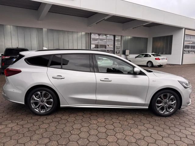 Ford Focus ST Line Wagon