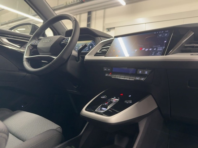 Audi Q4 e-tron SUV 45 e-tron Audi Q4 e-tron