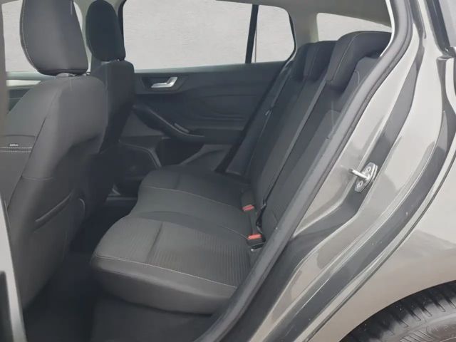 Ford Focus EcoBoost Titanium Wagon