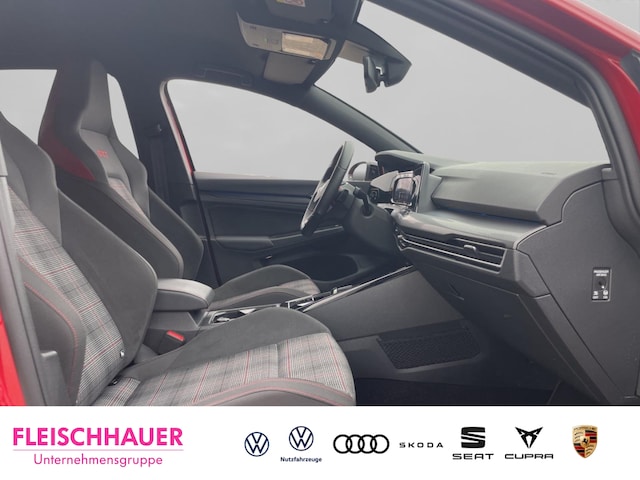 Volkswagen Golf 2.0 TSI Business Golf VIII