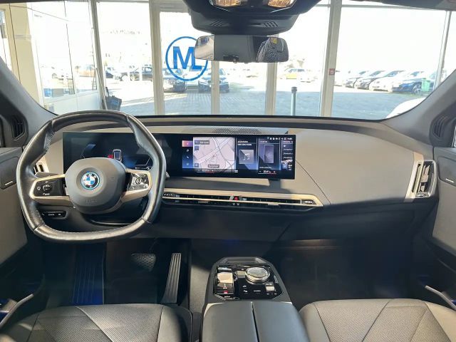 BMW iX xDrive40