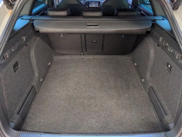 Skoda Superb 2.0 TDI Combi Sportline