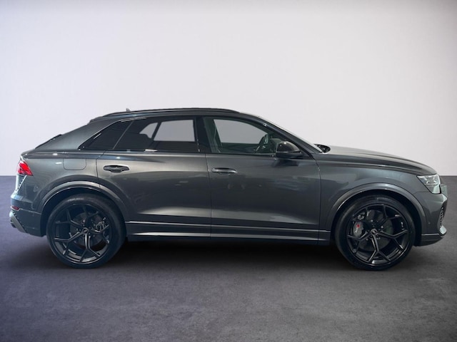 Audi RS Q8 Performance Quattro