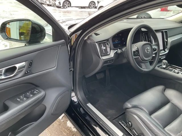 Volvo V60 AWD Dark Plus T6