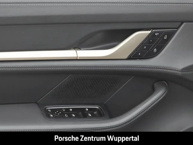 Porsche Taycan 4 Cross Turismo