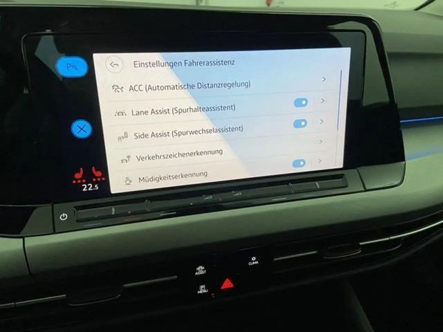 Volkswagen Golf 1.0 TSI DSG Life Variant