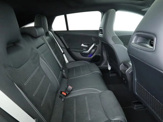 Mercedes-Benz CLA 200 CLA 200 d Shooting Brake