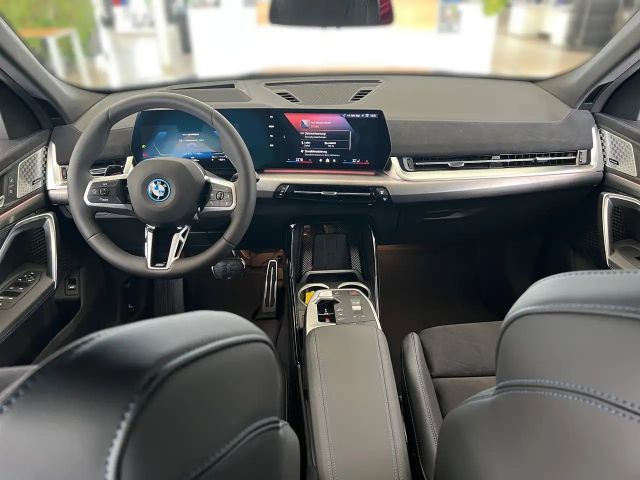 BMW iX2 eDrive20