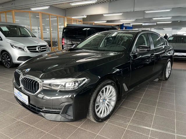 BMW 530 530e Sedan