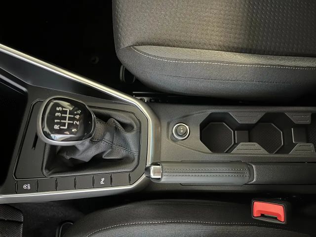 Volkswagen Polo 1,0 TSI Life LED APP_CONNECT_ SPURHALTE