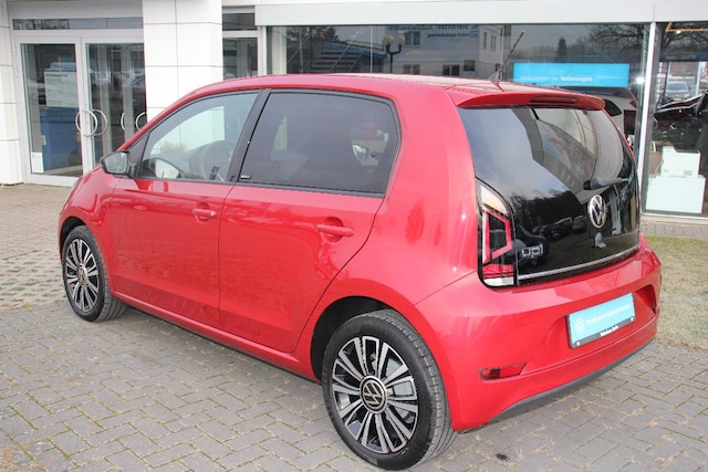 Volkswagen up! Active