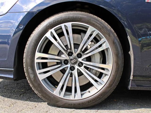 Audi A8 Quattro S-Line