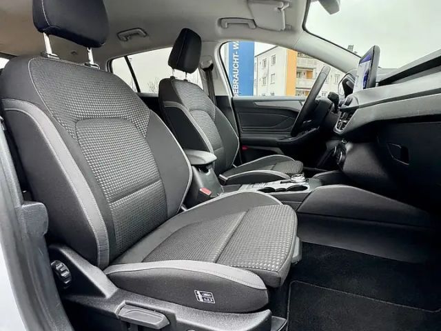 Ford Focus Cool & Connect