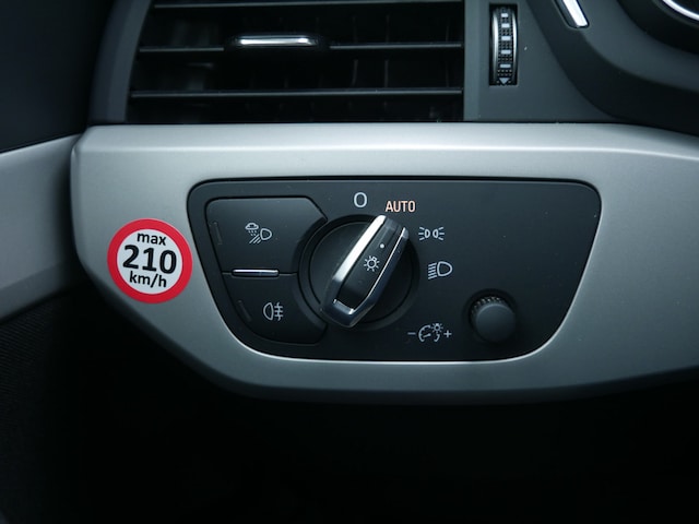 Audi A4 40 TFSI Avant S-Tronic