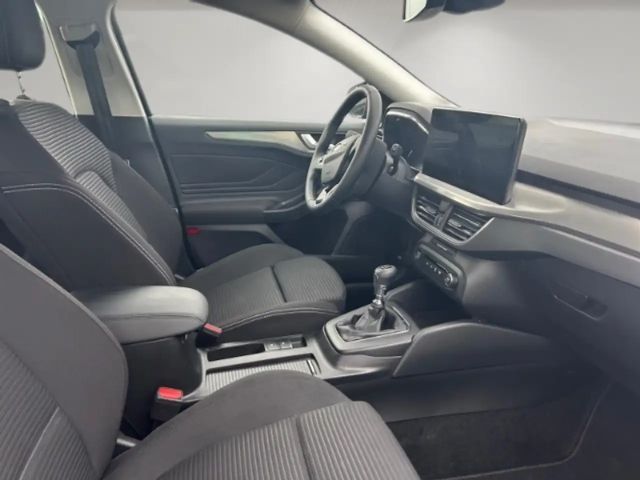 Ford Focus Titanium Wagon