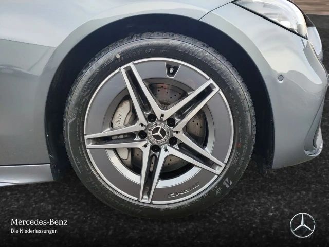 Mercedes-Benz C 220 AMG Line C 220 d Sedan