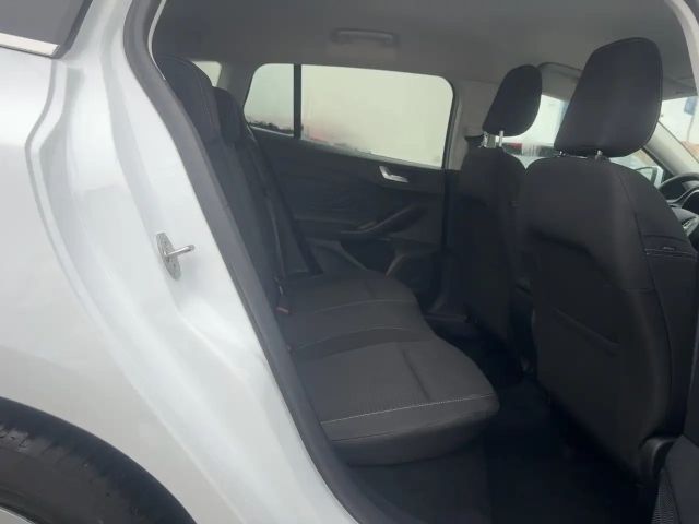 Ford Focus Titanium Wagon