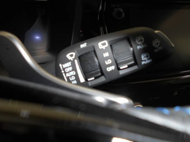 SsangYong Korando E-Motion Platinum Wärmepumpe Navi Sitzh.