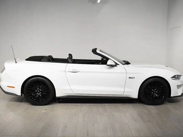 Ford Mustang Convertible GT 5.0 V8