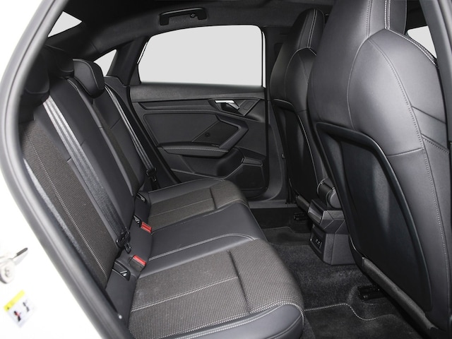 Audi A3 35 TFSI S-Line S-Tronic Sedan