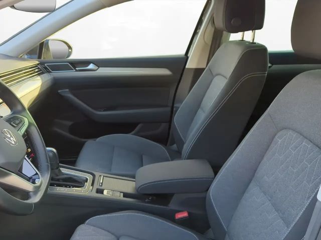 Volkswagen Passat 1.5 TSI Business Variant