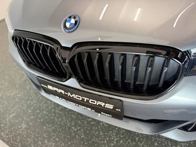 BMW 530 530e M-Sport Sedan xDrive