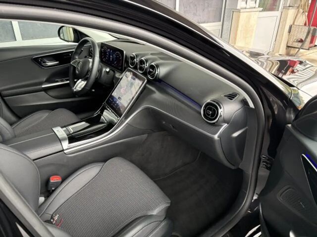 Mercedes-Benz C 180 AVANTGARDE Sedan