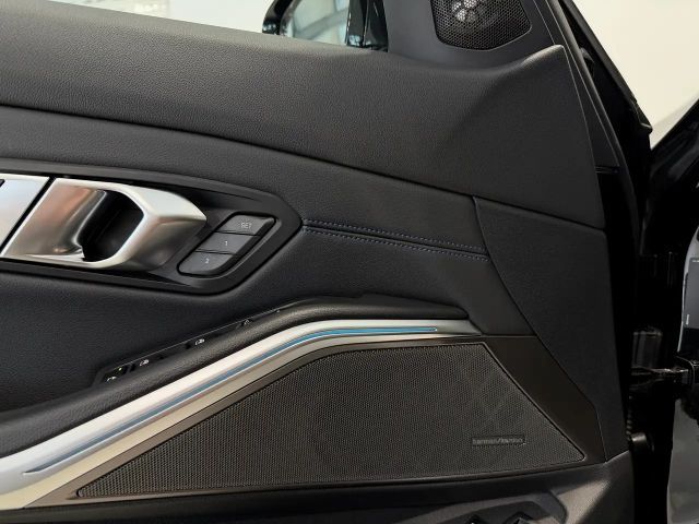 BMW 330 330e M-Sport xDrive