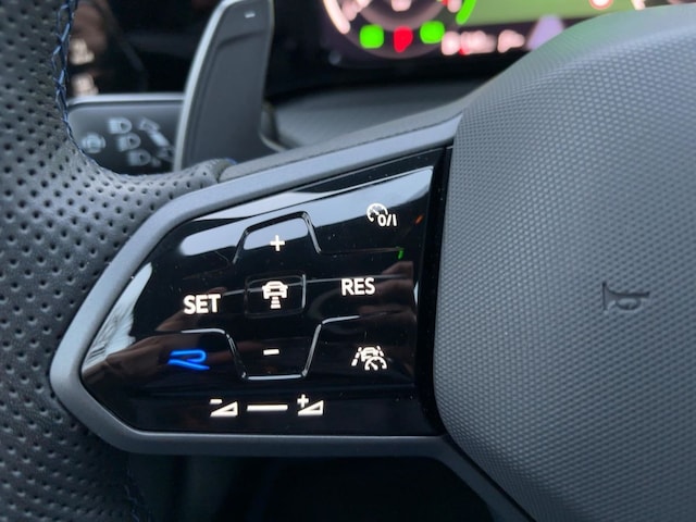 Volkswagen Golf 2.0 TSI DSG Golf VIII IQ.Drive