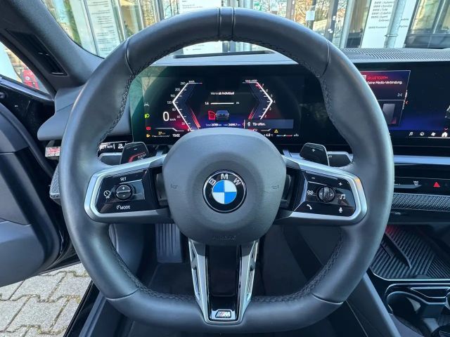 BMW 520 520i M-Sport Sedan