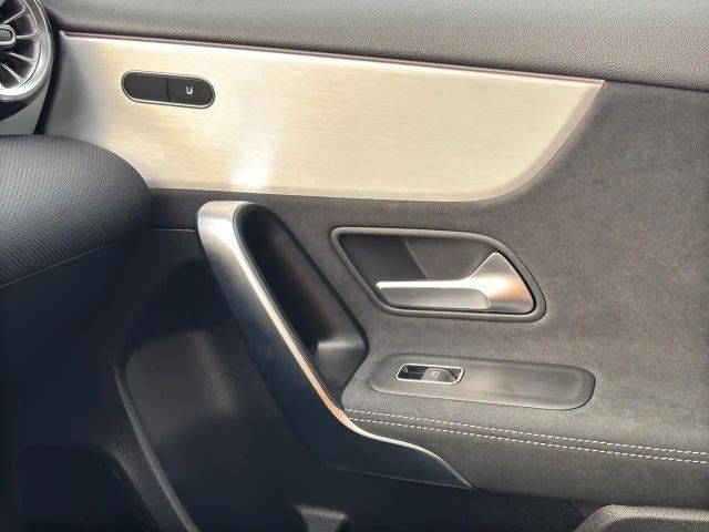 Mercedes-Benz A 200 AMG Line