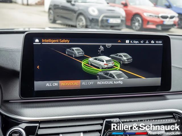 BMW 530 530d M-Sport Touring xDrive