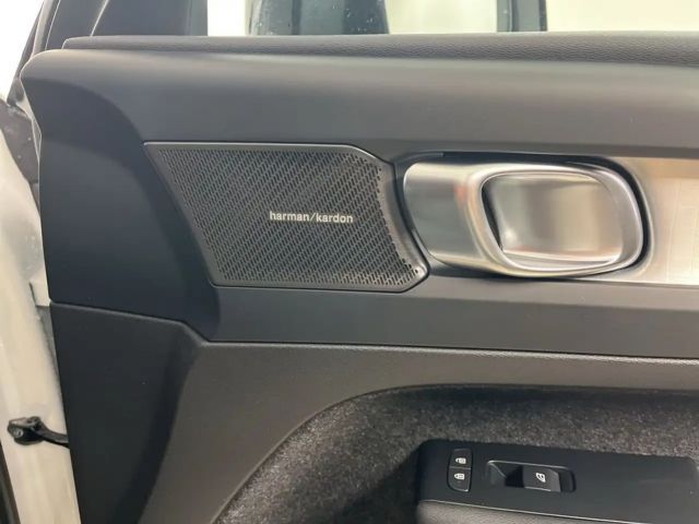 Volvo XC40 Dark Plus