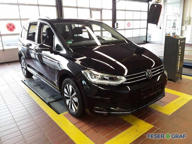 Volkswagen Touran 1.5 TSI DSG IQ.Drive Move