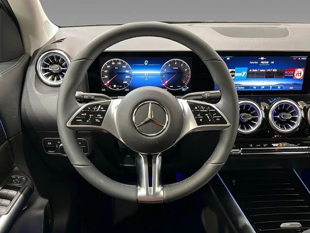 Mercedes-Benz GLA 200 Progressive