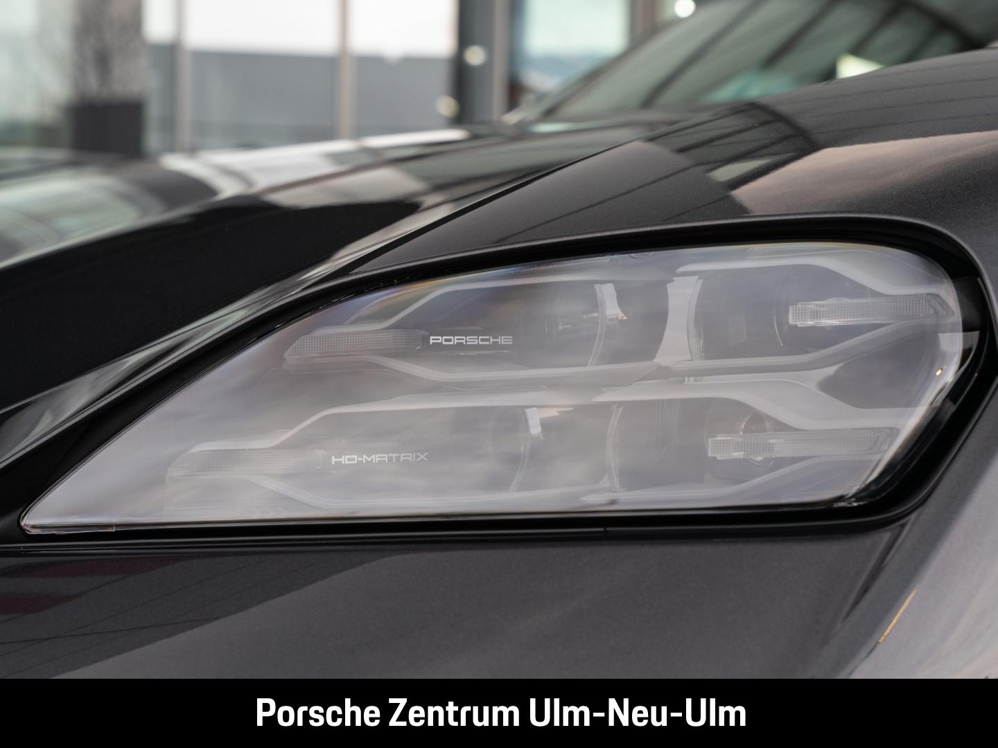 Porsche Taycan 4 Cross Turismo