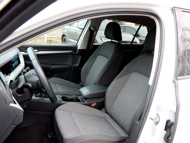 Volkswagen Golf 1.5 TSI Golf VIII Move