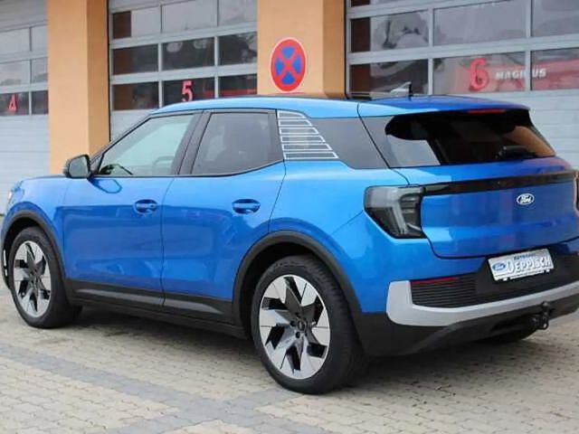 Ford Explorer Premium RWD