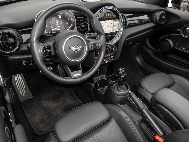 MINI Cooper Cabrio Cooper JCW Trim LED ACC SiHz Navi KlimaA Komf RFK