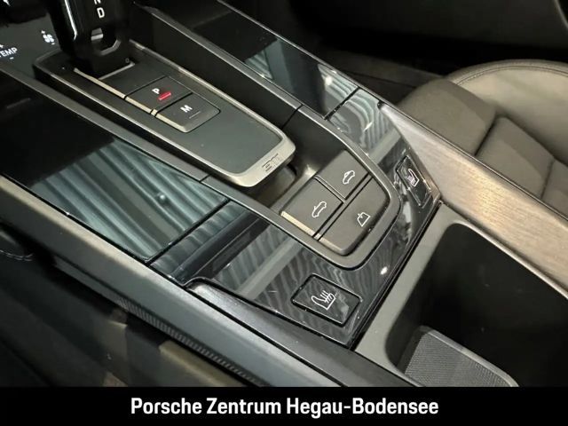 Porsche 992 4 Cabrio Carrera GTS