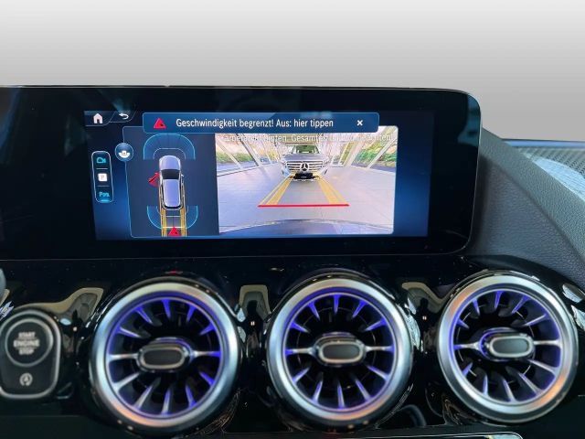 Mercedes-Benz B 200 AMG Line Sedan