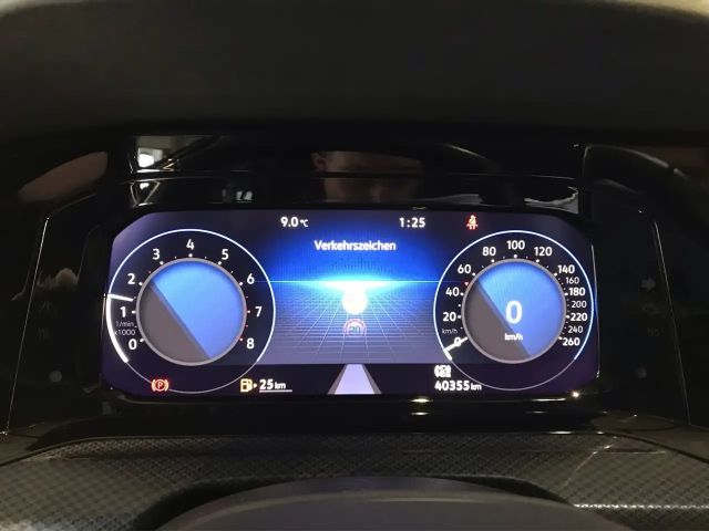 Volkswagen Golf 1.5 TSI Golf VIII