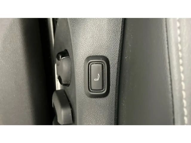 Volkswagen Passat 1.5 eTSI Business Variant