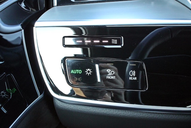 Audi A8 55 TFSI Lang Quattro