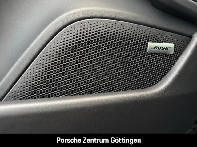 Porsche Taycan 4 Black Edition