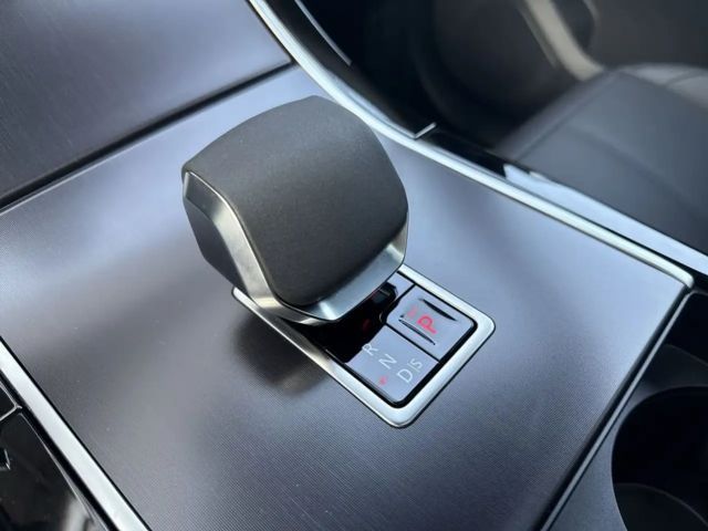 Land Rover Range Rover Velar D300 Dynamic SE