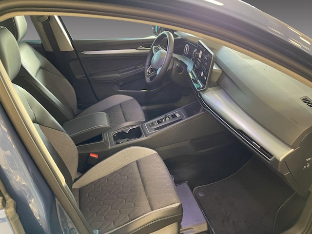 Volkswagen Golf 1.5 eTSI DSG Variant