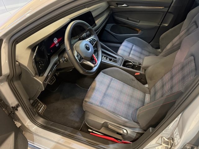 Volkswagen Golf 2.0 TSI Golf VIII