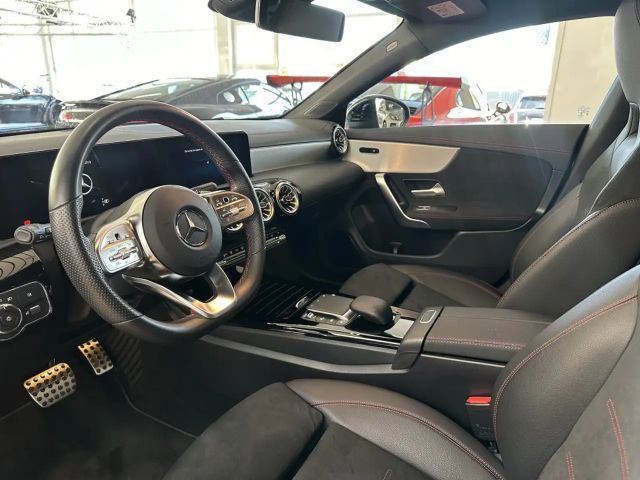 Mercedes-Benz CLA 200 AMG Line